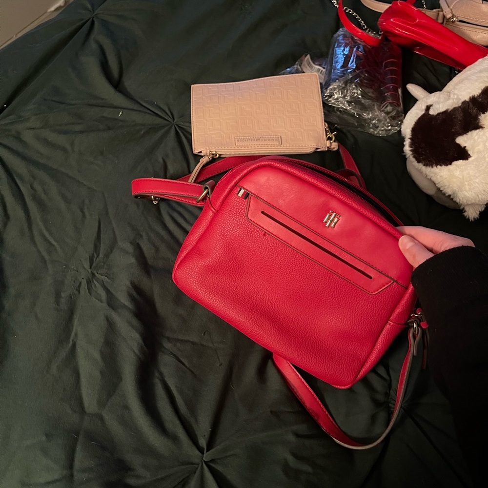 Red Tommy crossbody purse